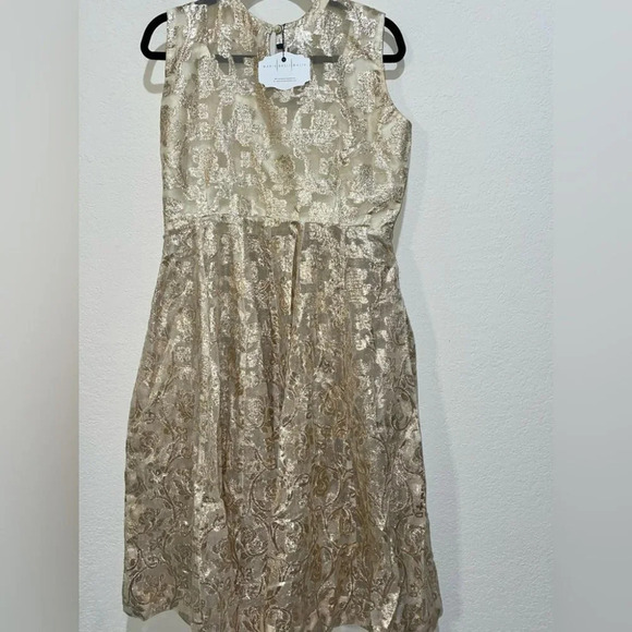 Designer Wedding Dress - Pakistani/Indian - Picture 4 of 7